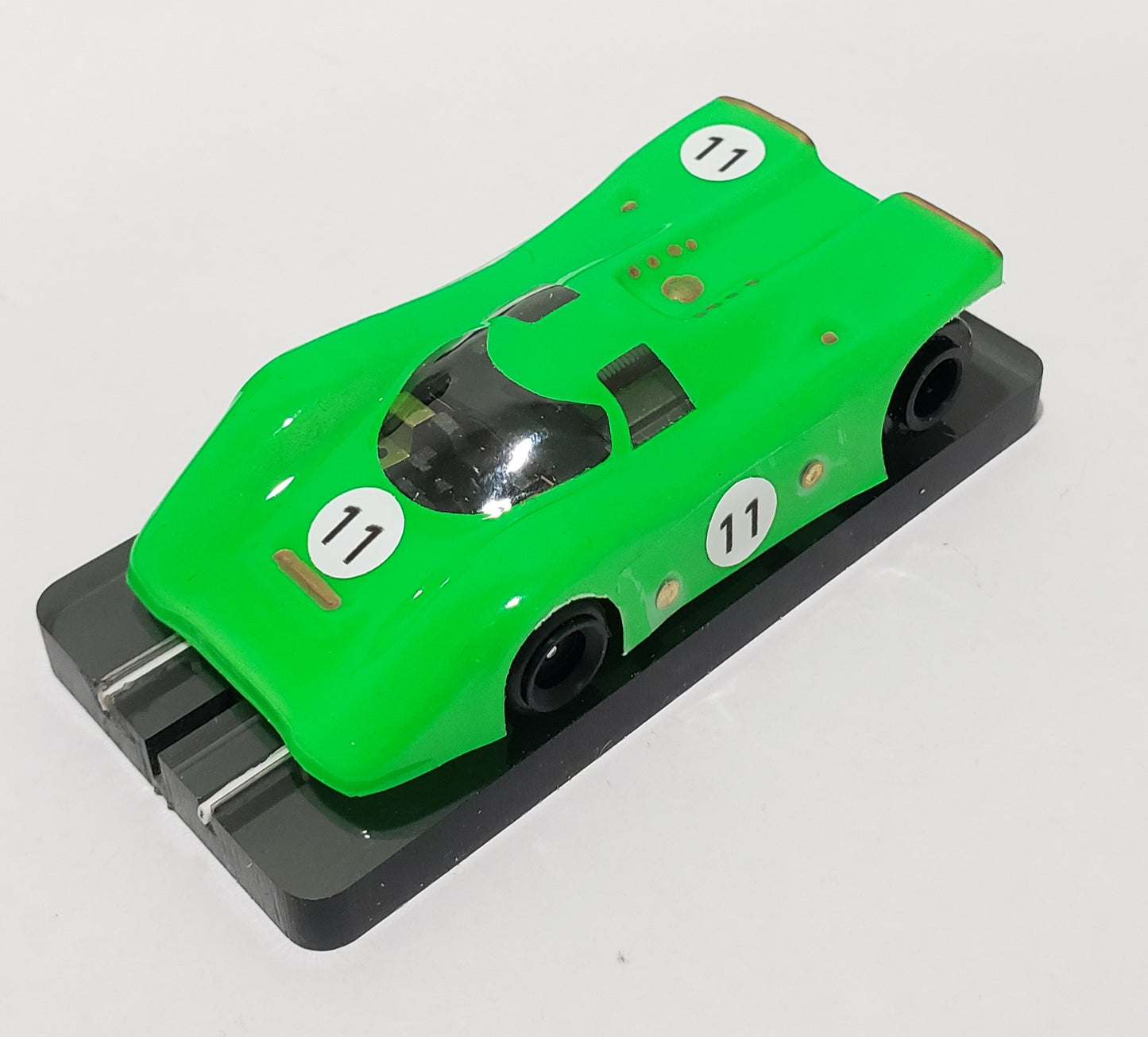VIPER JET W/ 917 BODY NEON GREEN HO CAR